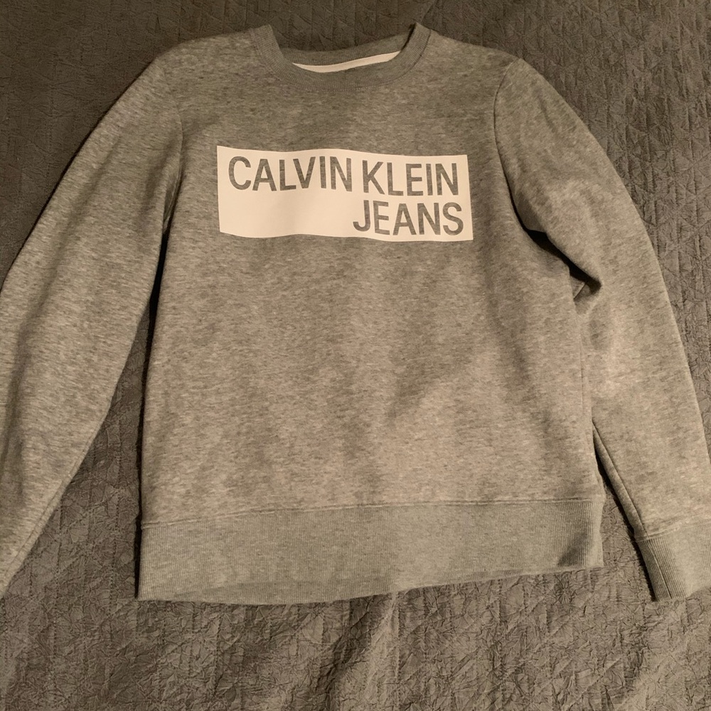 Sweatshirt